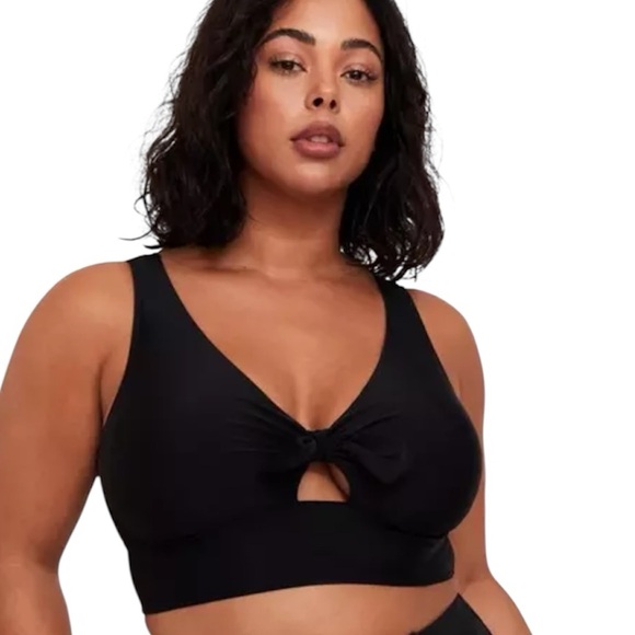 Torrid Women’s Wireless Keyhole Scoop Bikini Top Black Size 3 (3X 22-24) NWT - Picture 1 of 9